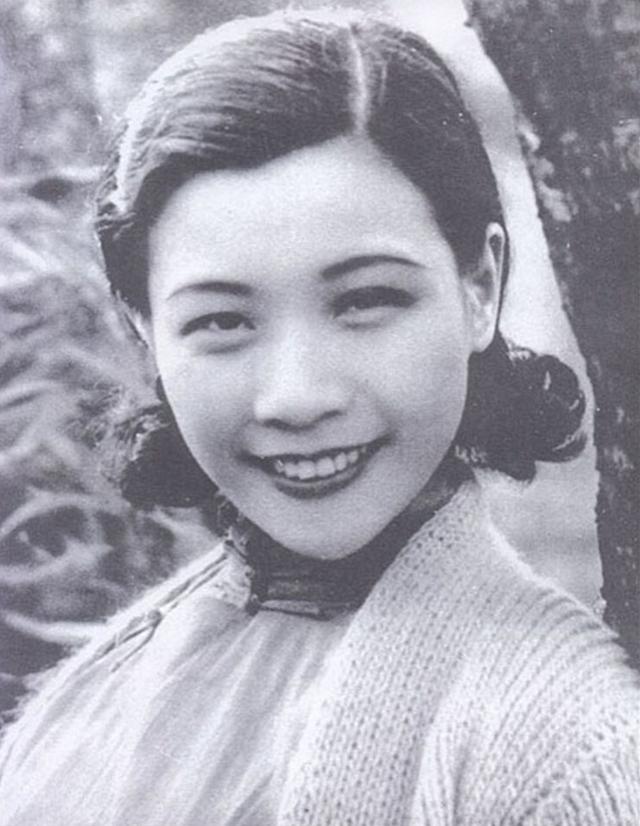 民国女神阮玲玉:遇人不淑,爱而不得,自杀后30万人为她送行