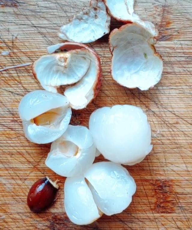 鲜虾冷冻保存时，直接放冰箱就废了！这样做，跟鲜的一样好吃