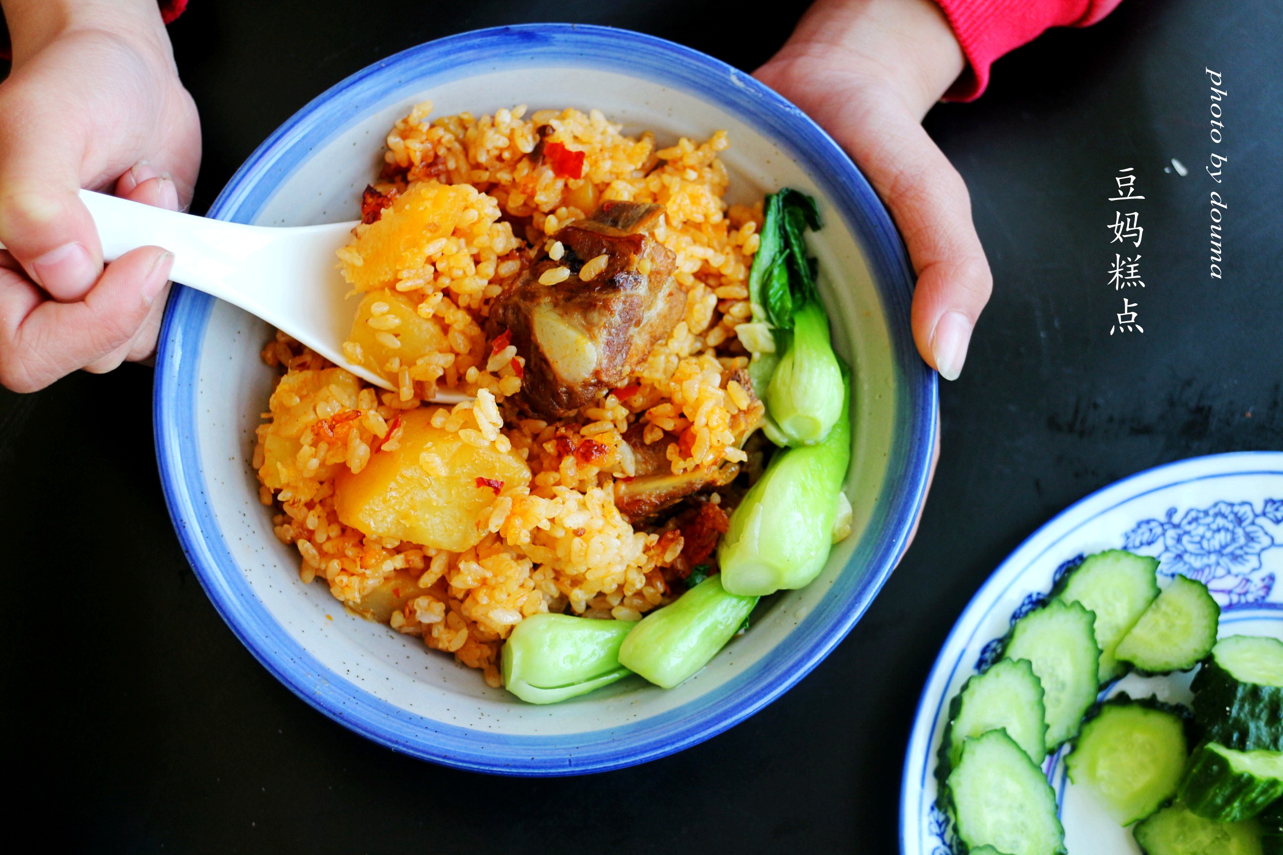 电饭煲焖饭菜饭一起做,电饭煲怎么做最好吃最简单