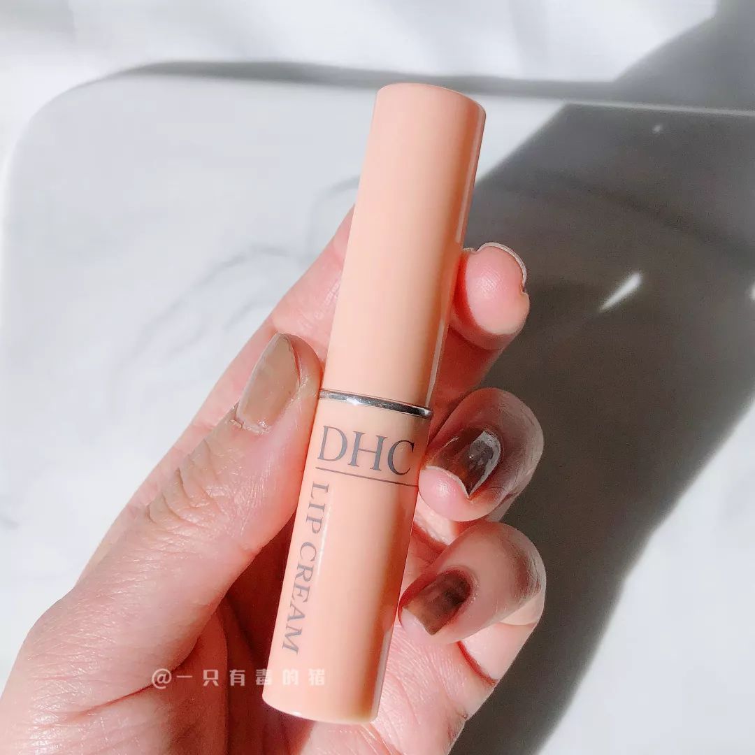 空管的润唇膏,空管的唇膏