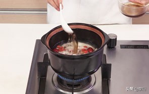 猪肚煲汤的洗法大全,猪肚汤有腥味不是坏了吧