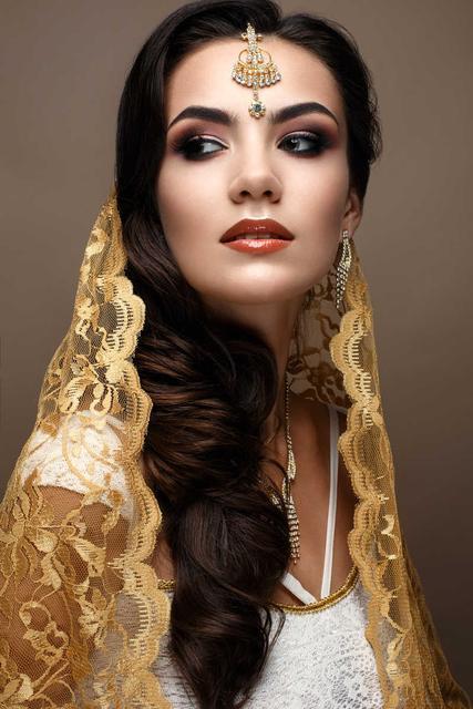 当代女画家人物油画,女画家笔下的油画