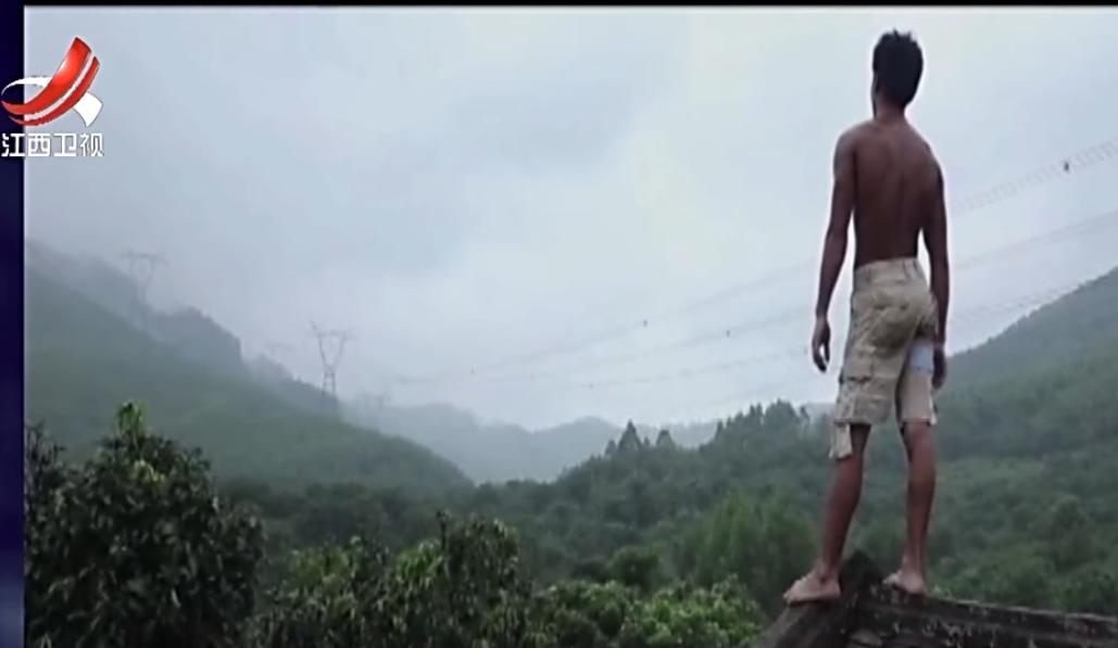 搬砖小伙逆袭人生,在工地搬砖健身网红