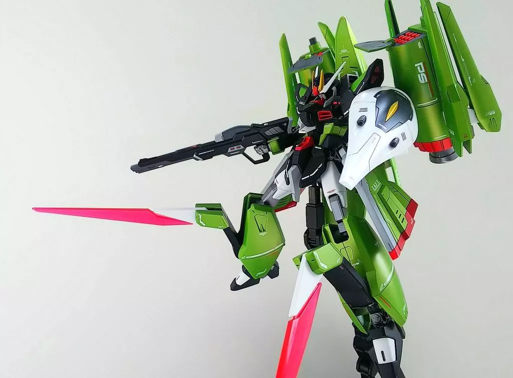 佳作:不同比例的巧妙融合,装上背包你就是混沌高达