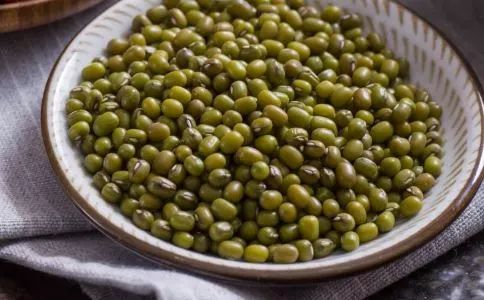 鼻子长痘痘怎么办最快消除,鼻子长痘痘怎么消除有效