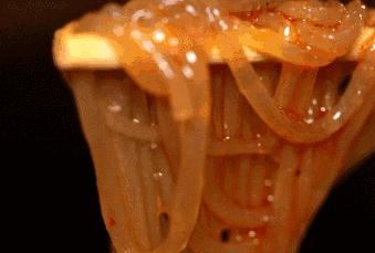 勾芡是用淀粉好还是面粉好,勾芡玉米淀粉与面粉的区别