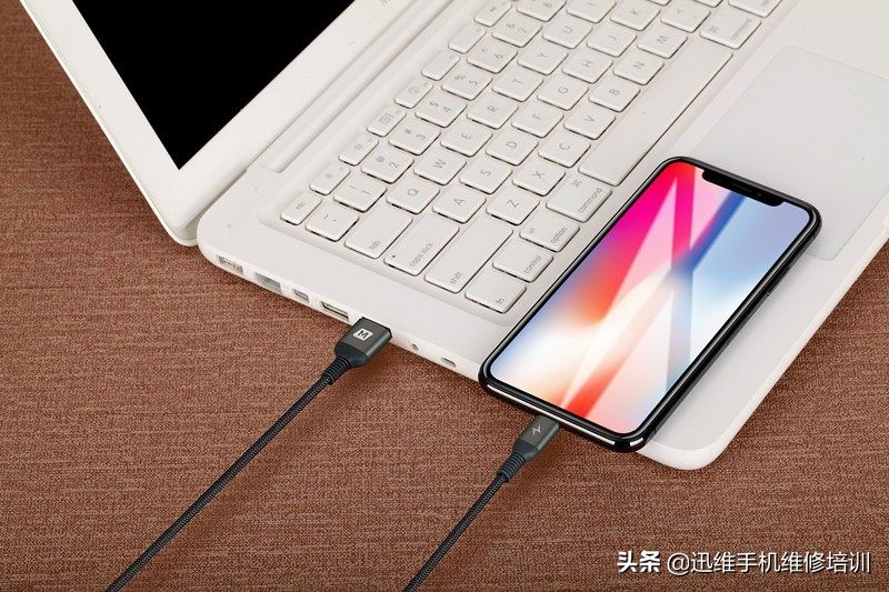 手机关机可以充电开机充不上电,手机开机充不了电关机能充电