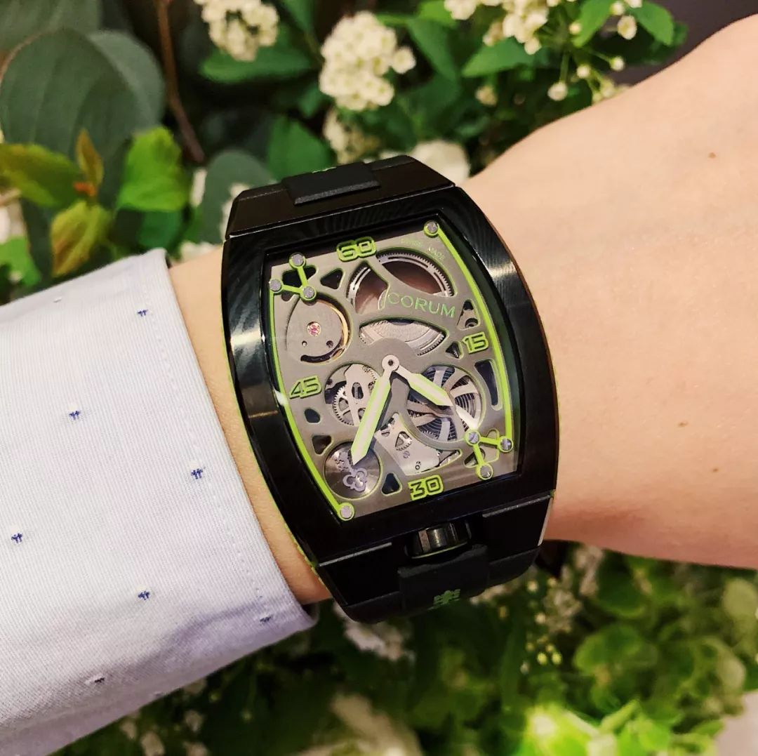 不止是表圈“造桥”大师！带你领略不一样的昆仑表最新款腕表