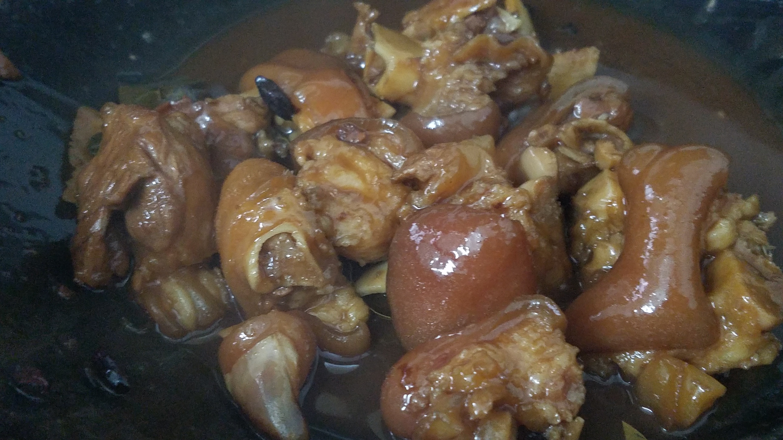 酱猪脚高压锅的家常做法,电饭锅焖酱猪脚