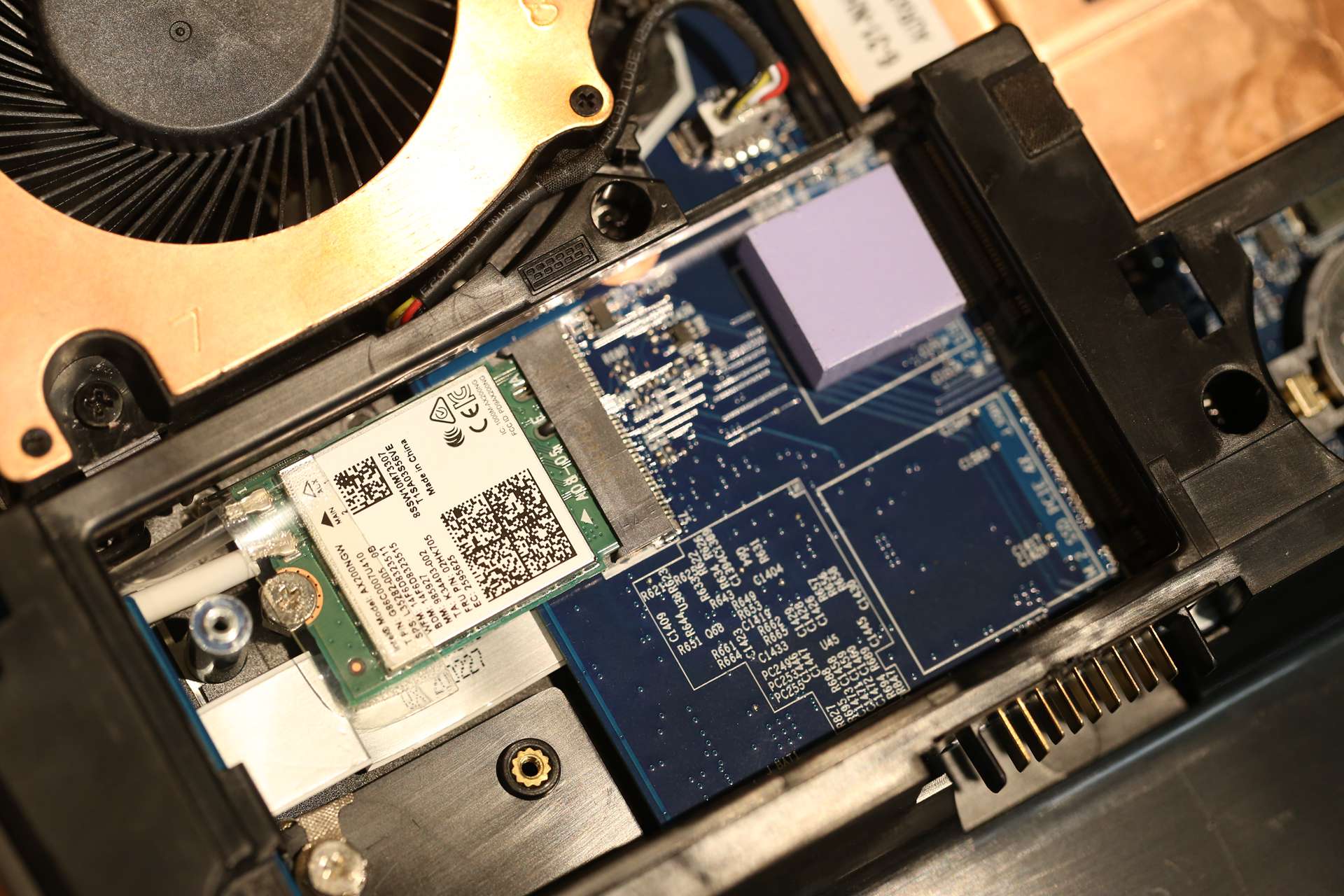 性能爆表！把台式机CPU装进笔记本，X5空妖R93900拆机评测