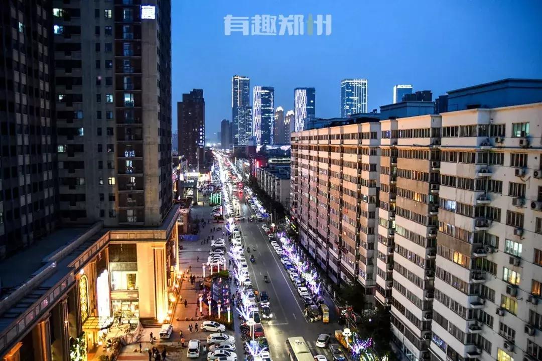 在纬一路和农科路酒吧街，嗨一场成年人的游戏