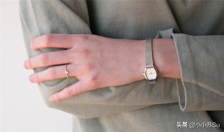 姐们儿，听说你昨天买了个表？