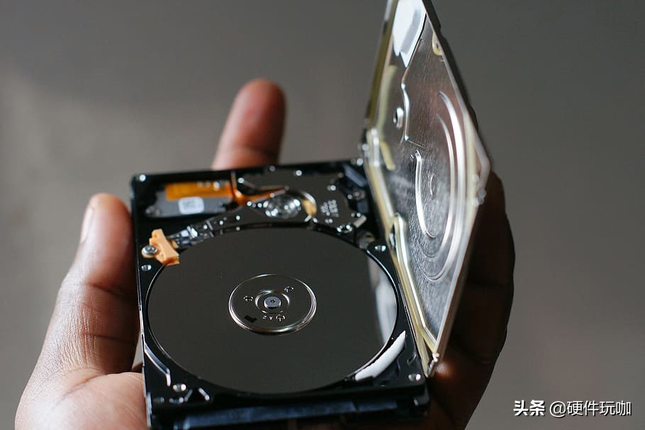 单碟移动硬盘好还是双碟好,单碟硬盘和双碟硬盘哪个故障率高