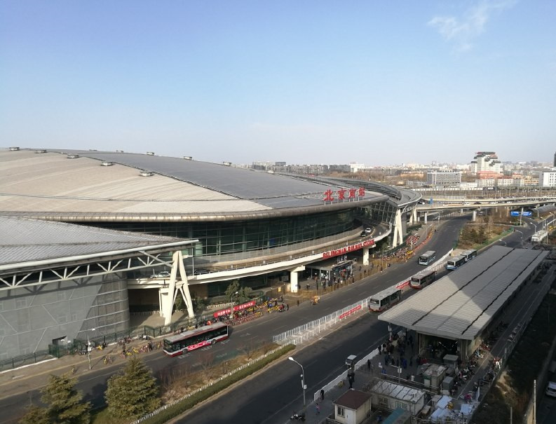 上海虹桥站对比北京南,北京南站和上海南站谁更大