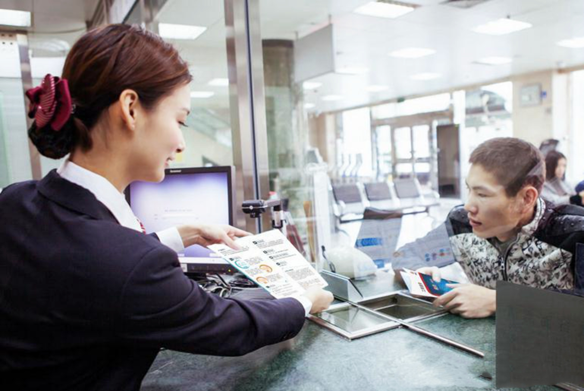 多家银行卡要被注销赶紧自查,卡里有钱会被银行销户吗