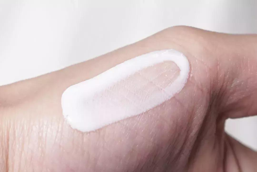 十大公认好用的防晒霜实验室测评,深度解析网红防晒霜