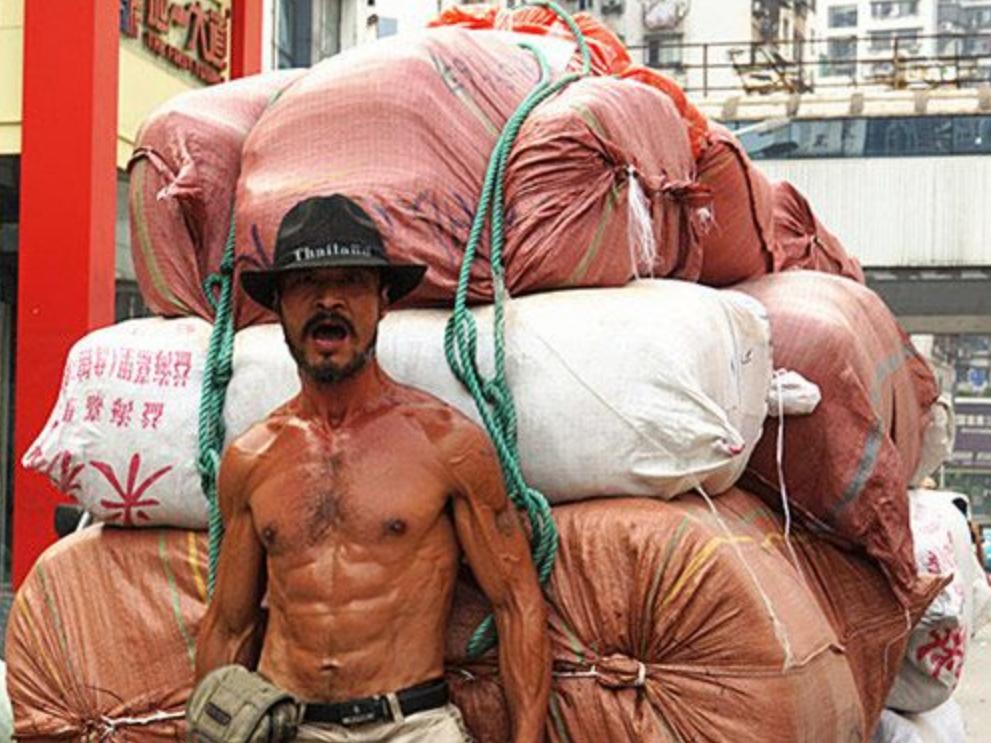 板车哥装卸货物,板车哥装卸货车