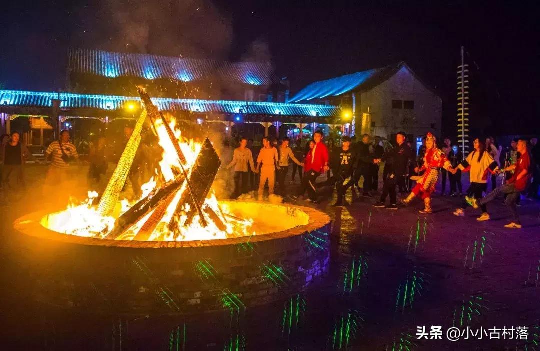 今年花灯庙会在哪里 (山东庙会花灯哪里好玩)