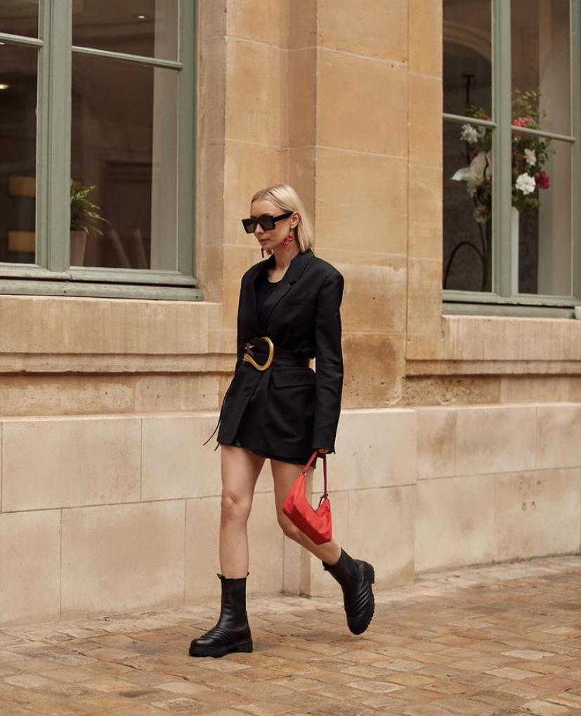 长筒靴和短靴哪个保暖,长筒靴和短靴哪个显高级