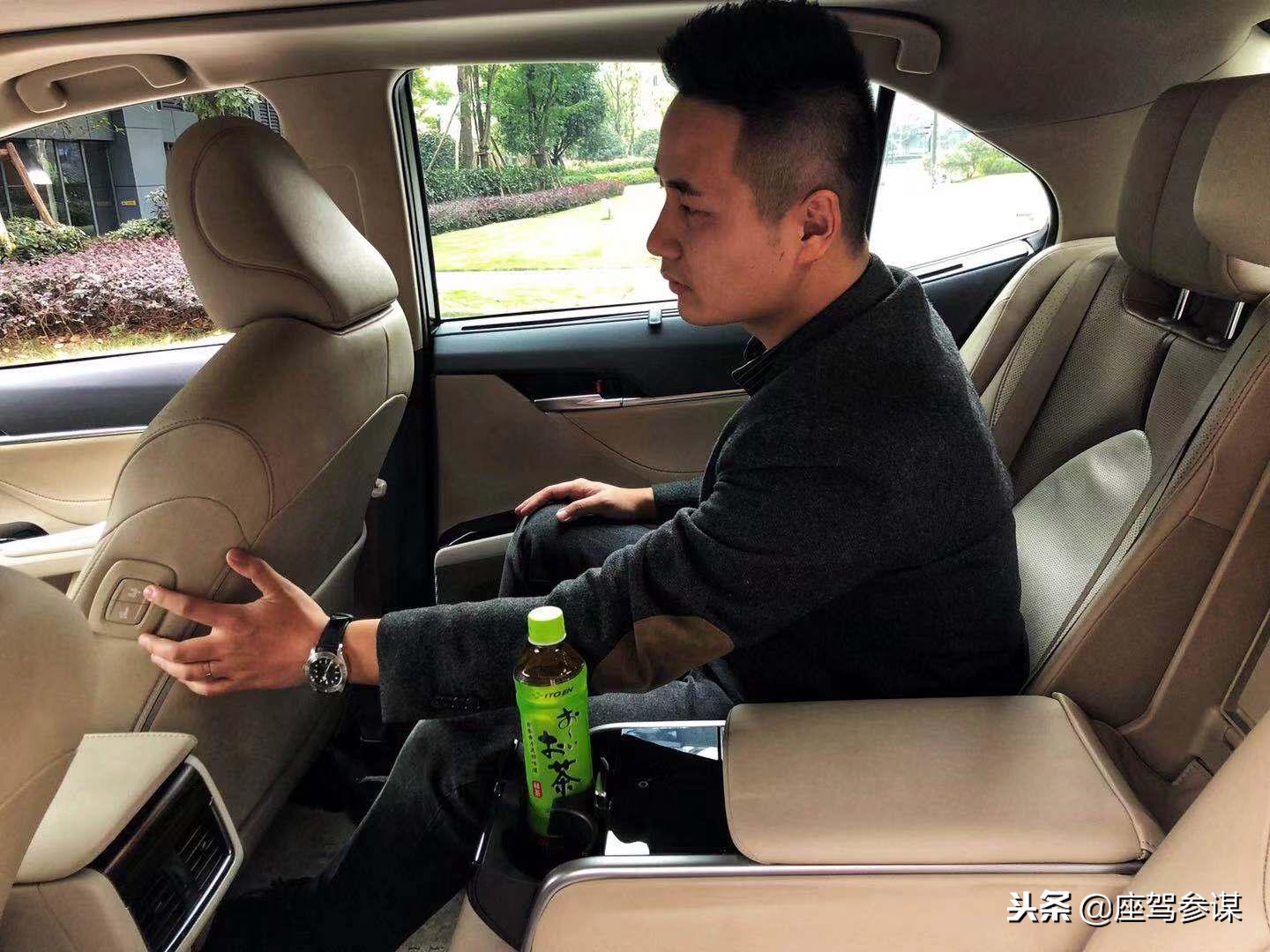 丰田凯美瑞2.5l豪华版测评,丰田凯美瑞2024款2.0精英版试驾