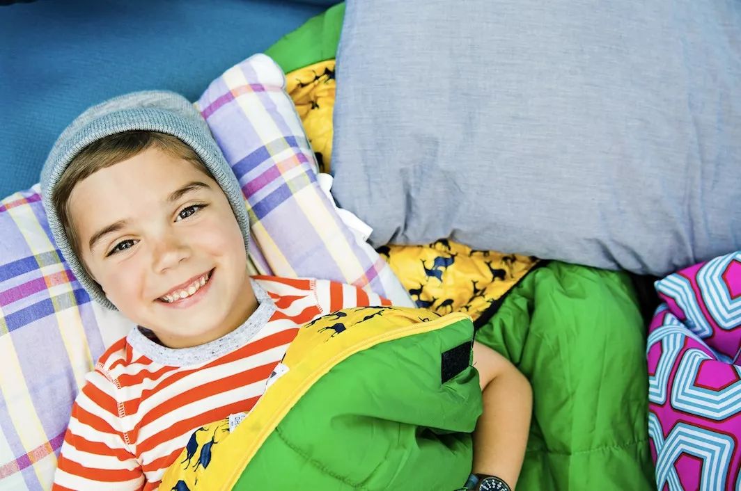 孩子早上起不来、磨磨蹭蹭？美国妈妈的3个妙招，让孩子不再赖床