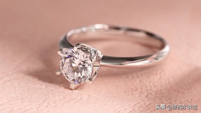 戒指戴左手还是右手有什么讲究吗,招财戒指戴哪一手戴左手还是右手