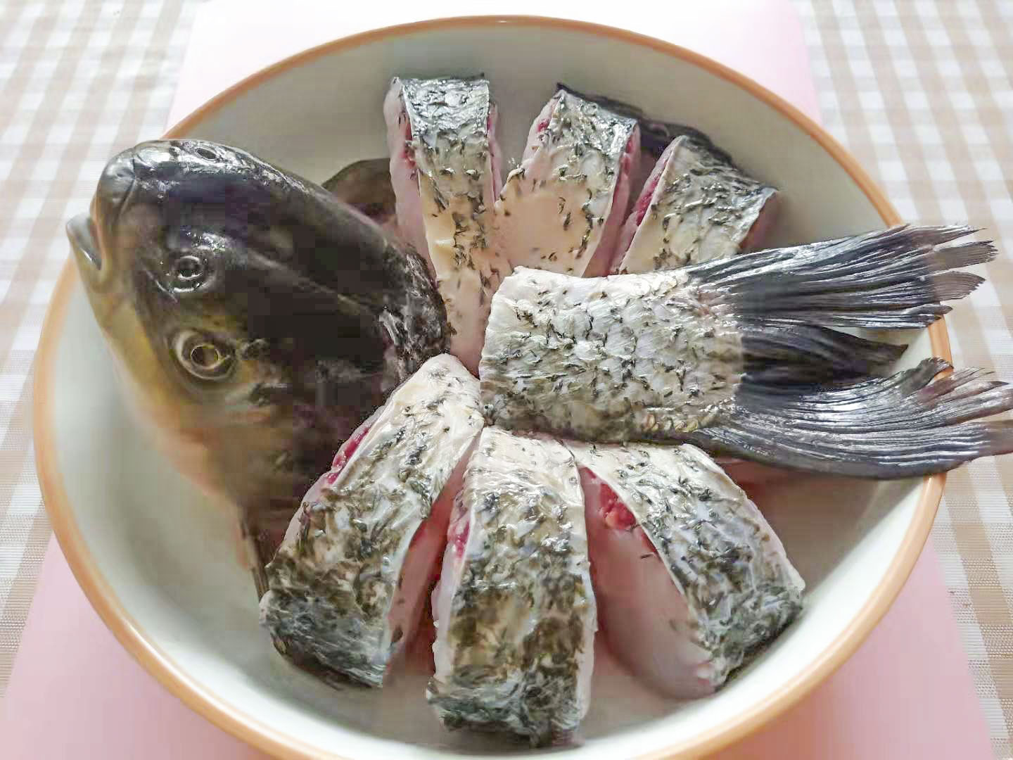 炖鱼一般用什么鱼好吃,不论炖什么鱼最忌放这2种调料