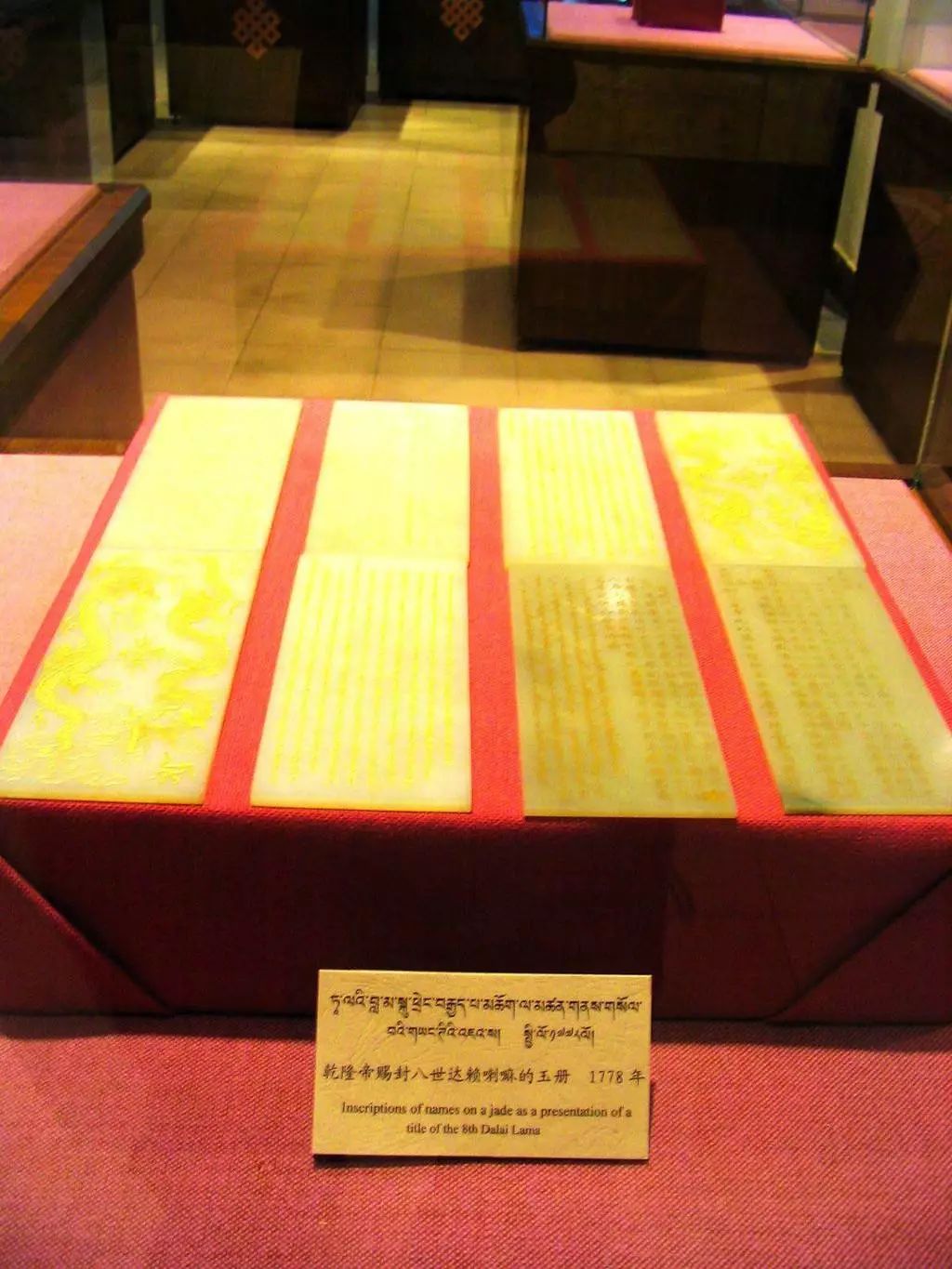 世界上现存最大最完整的木质宫殿,最豪华的宫殿是什么朝代