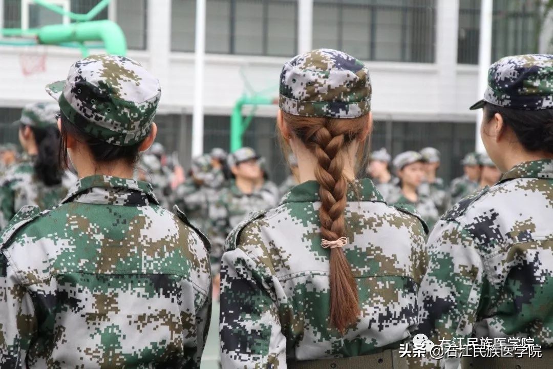 军训和教官发生的趣事,军训和教官甜蜜小事