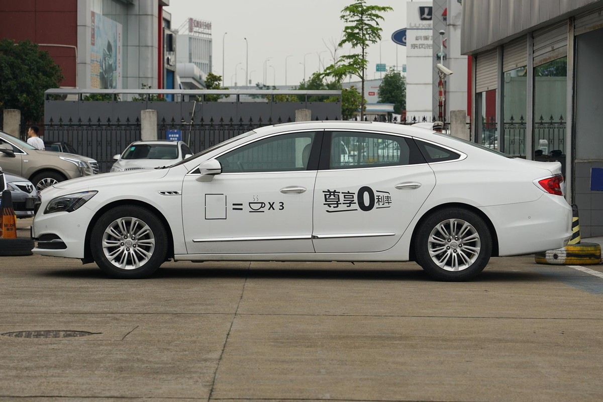 君越车门中柱掉漆怎么回事,别克君越中控亮条掉漆了怎么办