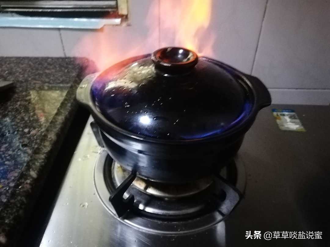 白鲳鱼怎么焖好吃,清蒸黑鲳鱼的做法大全