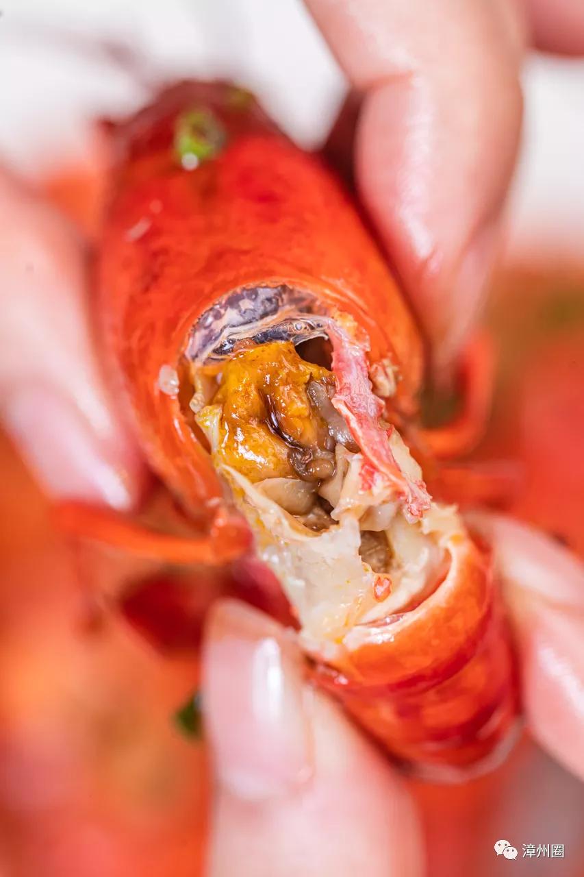 小龙虾海鲜自助烤肉,这家自助餐性价比超高