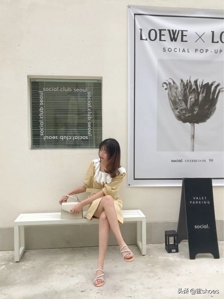 百丽女鞋高端款,百丽受欢迎的女鞋款式有哪些