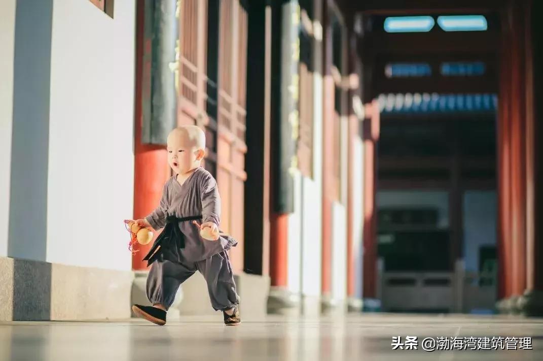 多与智者争高下莫与傻瓜争短长,常与同好争高下莫与傻瓜争长短