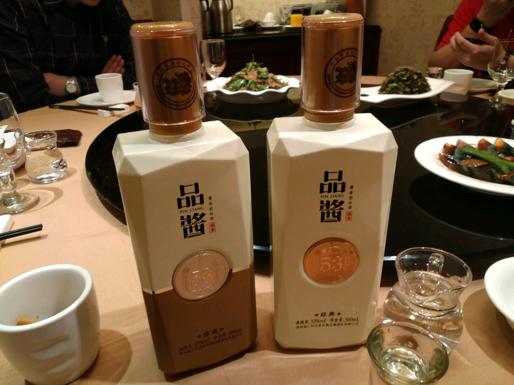 为什么喝过酱酒的人会爱上酱酒,喝酱酒的人的特征