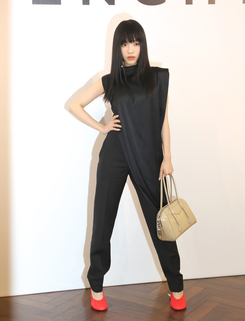 橘色鞋子怎么配西装,橘色鞋子搭配什么颜色好看