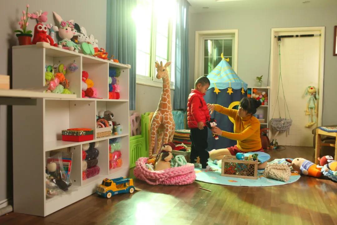 上海90后妈妈产后抑郁织毛衣,产后抑郁妈妈织毛衣