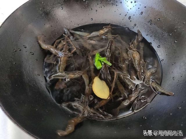 河虾水煮有营养还是爆炒有营养,水煮河虾的正确做法煮多长时间