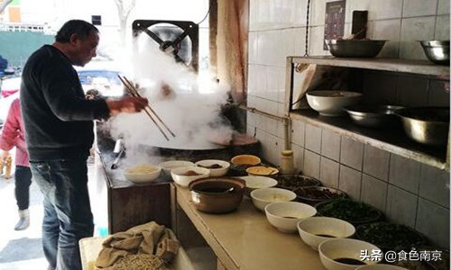 南京面条三鲜面,南京正宗的镇江锅盖面