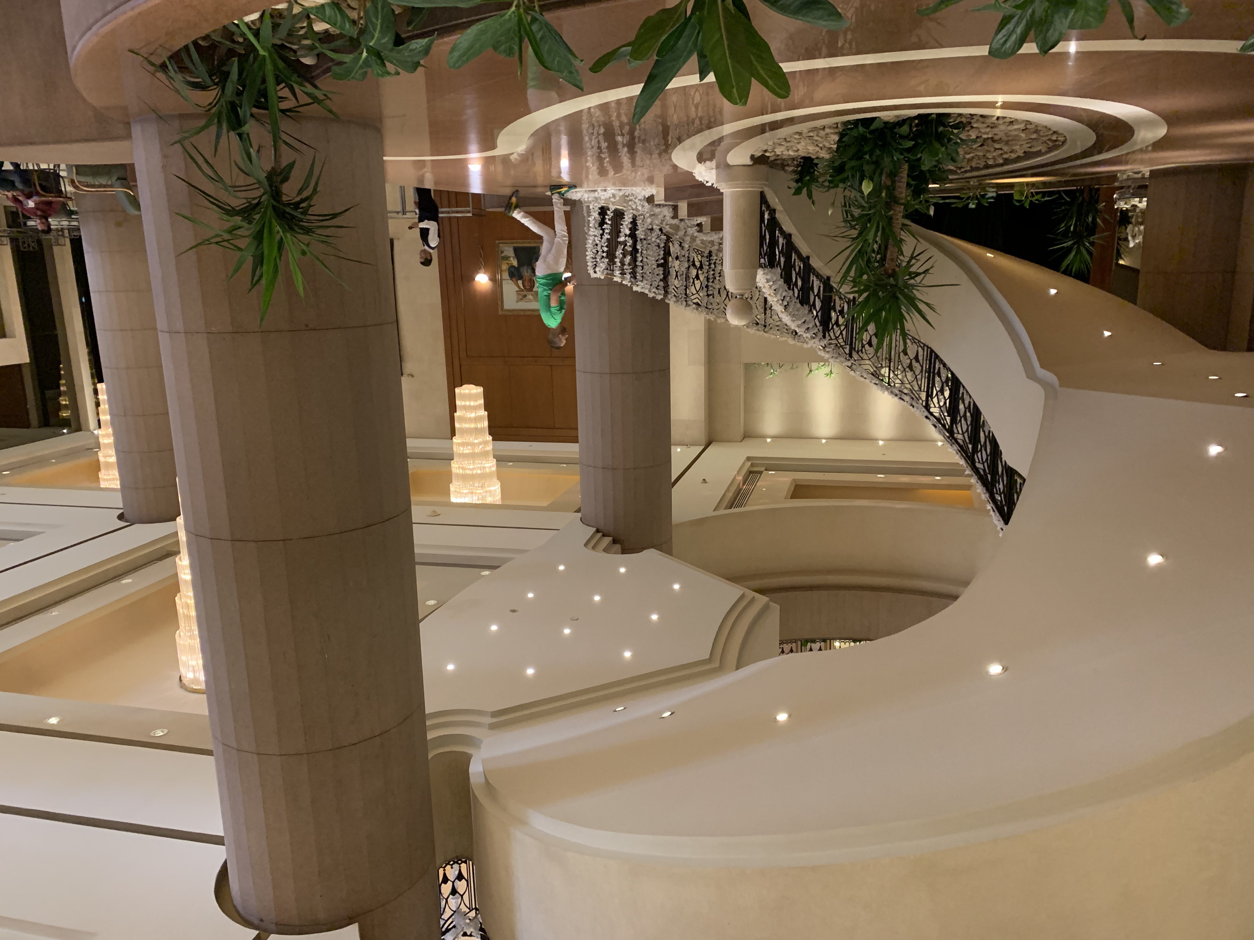 闈炴床涔嬭,闈炴床涔嬫梾鍚堥泦