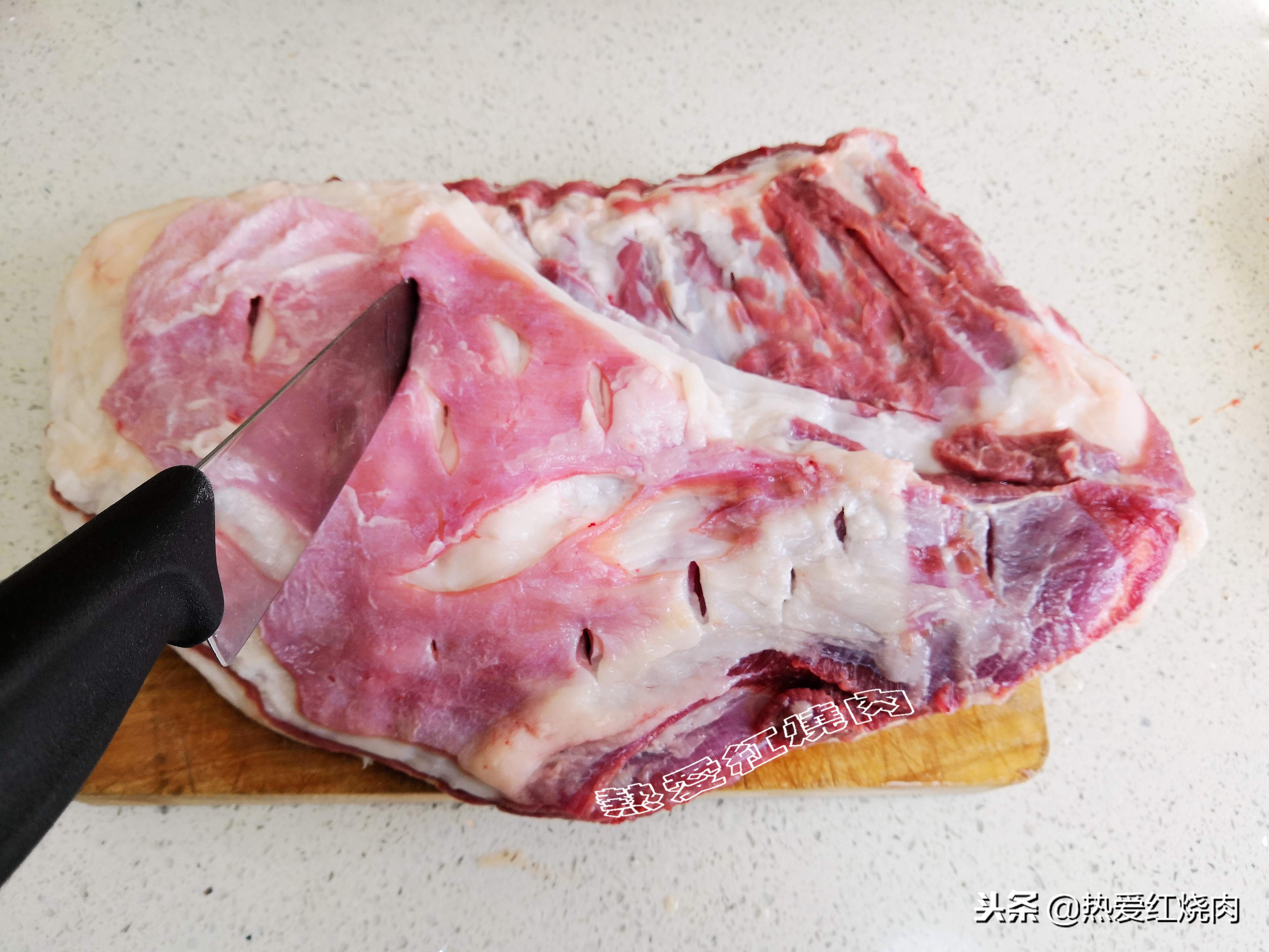 为什么自己烤羊肉咬不烂,为什么自己烤的羊排很肥