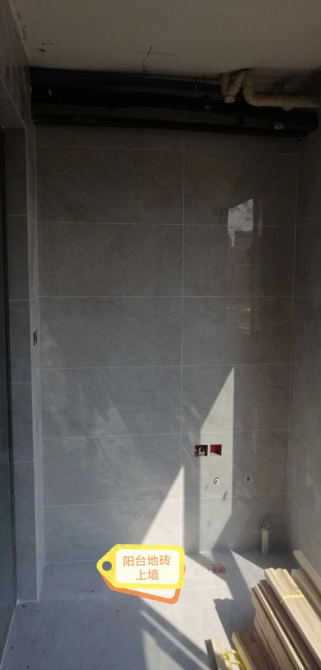 选什么样的瓷砖比较好,带logo的瓷砖会不会靠谱点