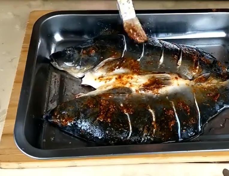 川味烤鱼简单做法教程家庭版,四川正宗烤鱼做法教程及配方