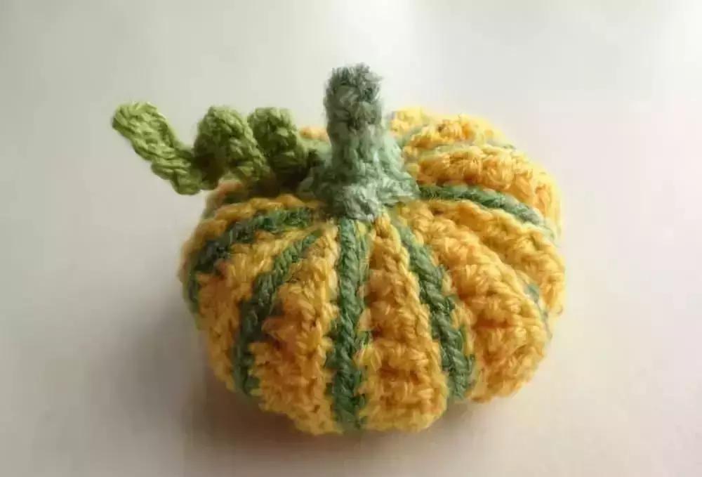 南瓜挂件钩针教程,钩针南瓜小挂件图解