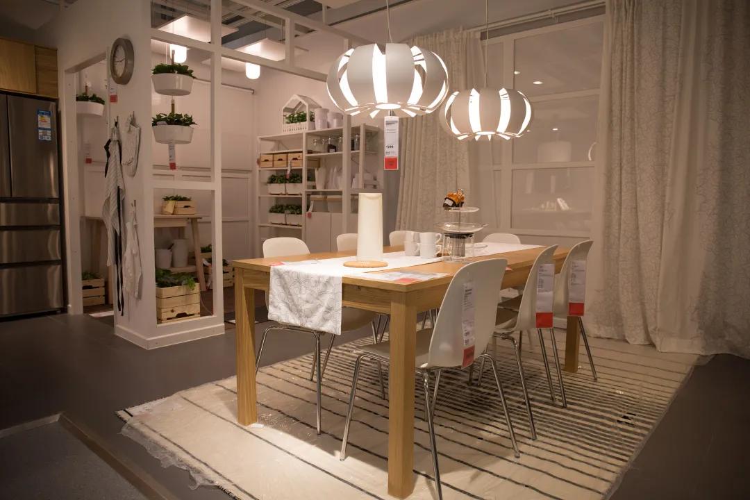 宜家一对情侣吵架,在宜家没有一对情侣能躲过吵架吗