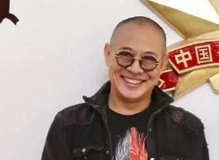 洪金宝67岁身体硬朗,洪金宝坐轮椅苍老消瘦