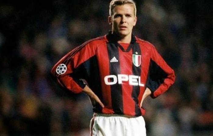 足球球星都是富豪合理吗,这些足球巨星都有哪些身体缺陷