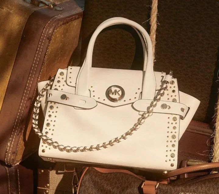 轻奢包包排行榜前十名蔻驰,和蔻驰同档次的轻奢包包