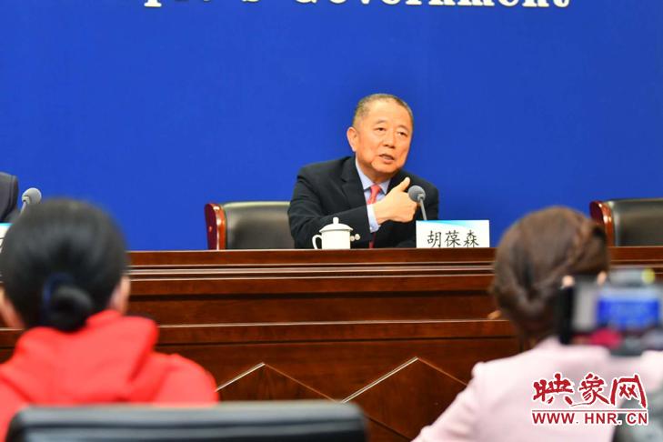 河南建业足球俱乐部签约,河南省建业足球队