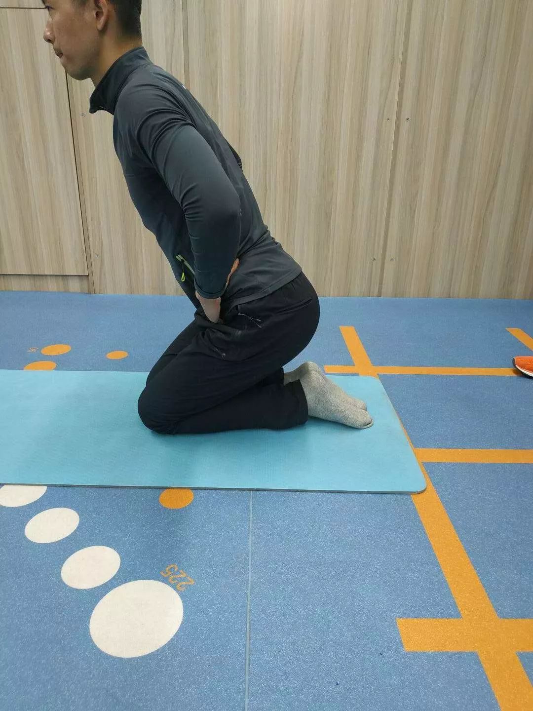 锻炼踝关节的正确方法图片,训练踝关节的20个动作